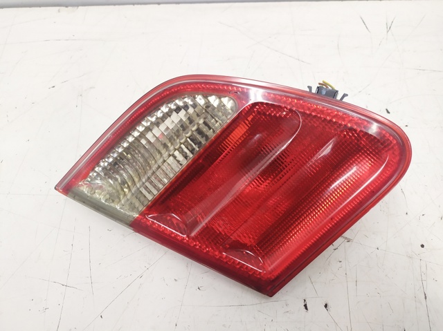 Lampa zespolona tylna lewa wewnętrzna A2108203764 MERCEDES