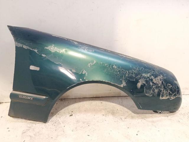 Błotnik przedni prawy A2108800218 MERCEDES