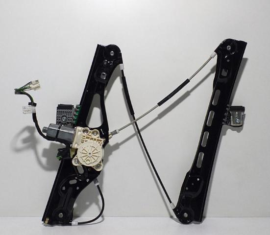 Mechanizm podnoszenia szyby drzwi przednich prawych A2117200246 MERCEDES
