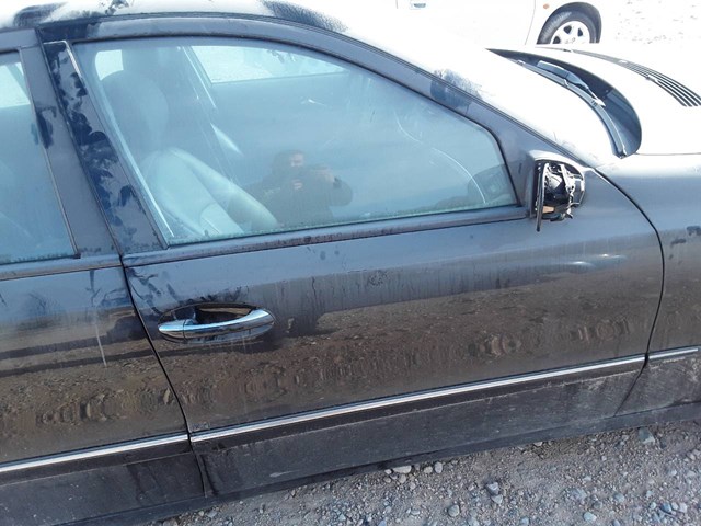 Drzwi przednie prawe A2117201405 MERCEDES