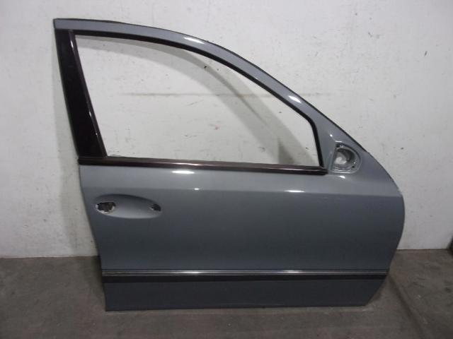Drzwi przednie prawe A2117201405 MERCEDES