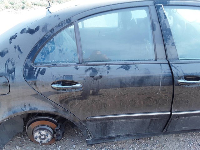 Drzwi tylne prawe A2117300205 MERCEDES
