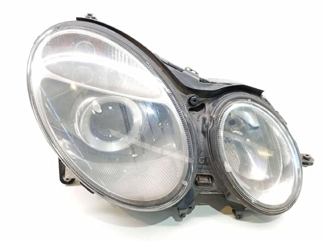 Reflektor prawy A2118200261 MERCEDES