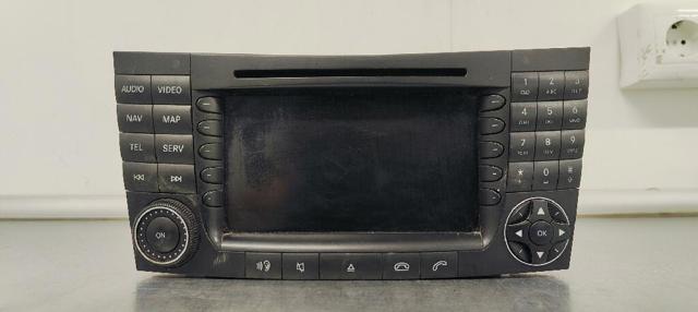 Radioodtwarzacz (radio AM/FM) A2118202897 MERCEDES