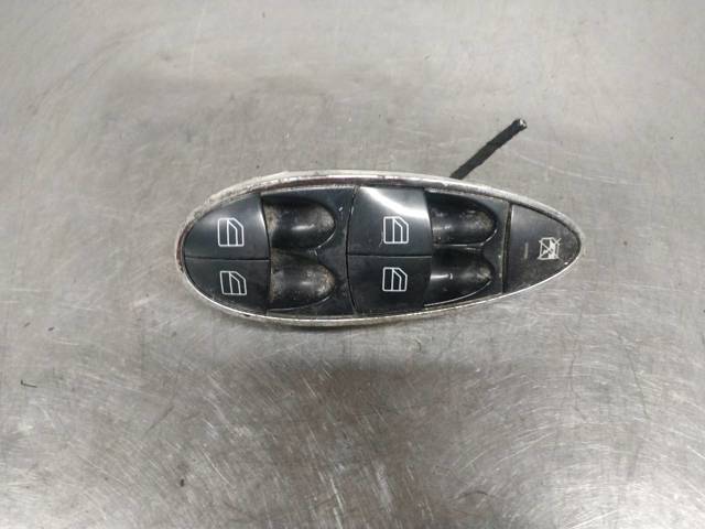Panel przyciskowy sterowania podnośnikiem szyby przedni lewy A2118219951 MERCEDES
