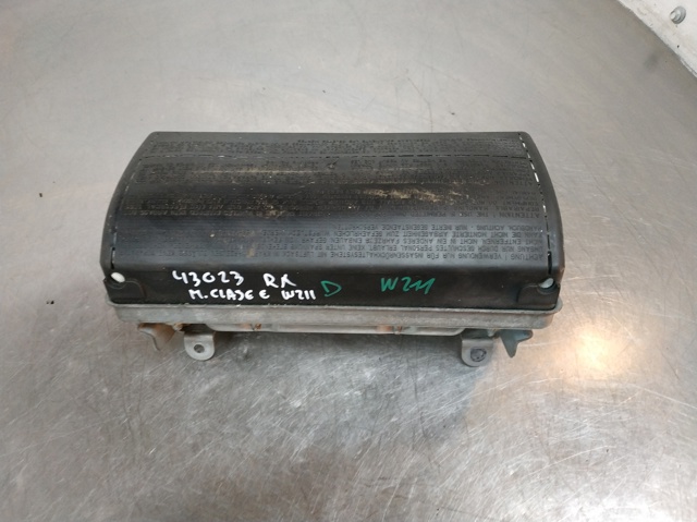 Poduszka powietrzna (Airbag) pasażera A2118603305 MERCEDES