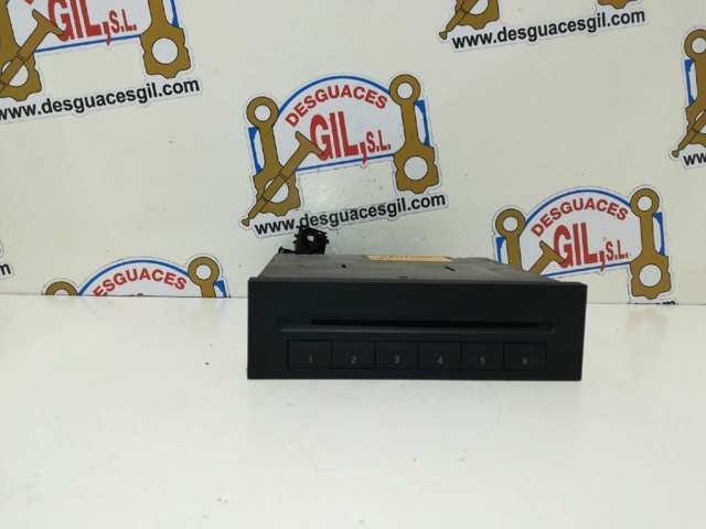 Radioodtwarzacz (radio AM/FM) A2118703889 MERCEDES
