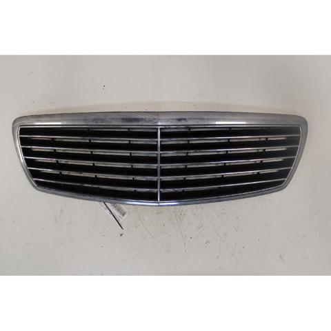Atrapa chłodnicy A21188003837246 MERCEDES