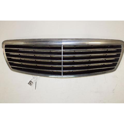 Atrapa chłodnicy A21188003837246 MERCEDES