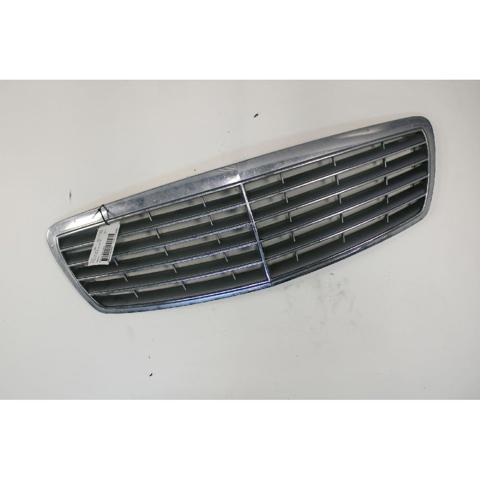 Atrapa chłodnicy A21188003837246 MERCEDES