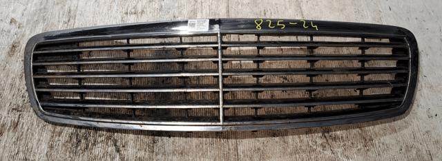 Atrapa chłodnicy A21188005839040 MERCEDES