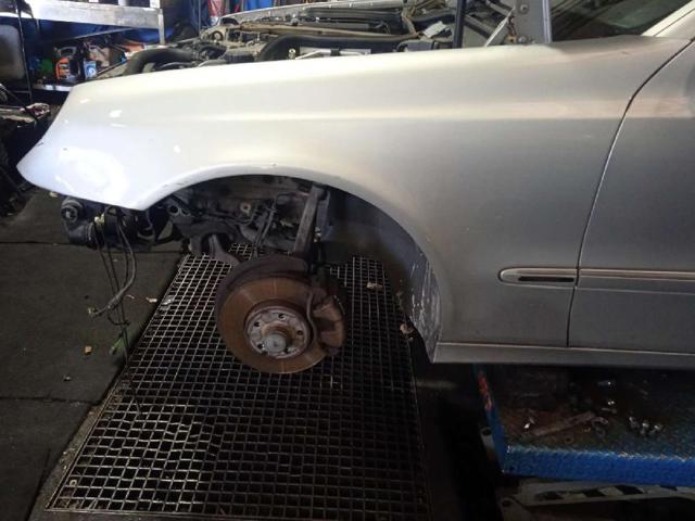 A2118800718 Mercedes