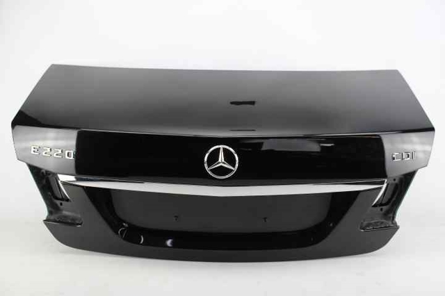 Klapa bagażnika A2127500275 MERCEDES