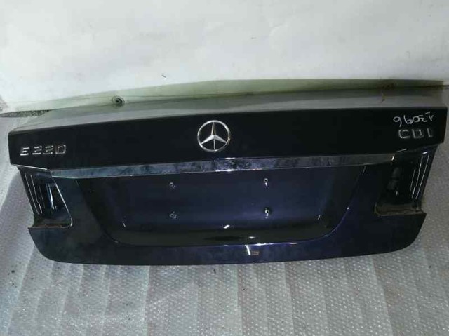 Klapa bagażnika A2127500975 MERCEDES