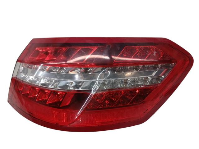 Lampa zespolona tylna prawa zewnętrzna A2128201264 MERCEDES