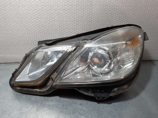 Reflektor lewy A2128208161 MERCEDES