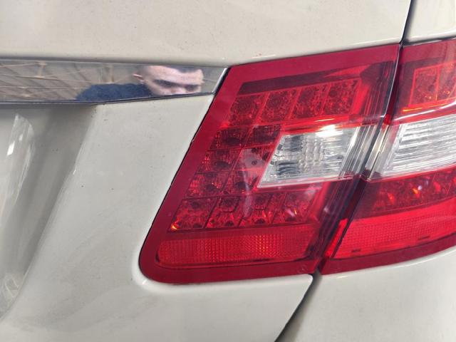 Lampa zespolona tylna prawa wewnętrzna A2129060258 MERCEDES