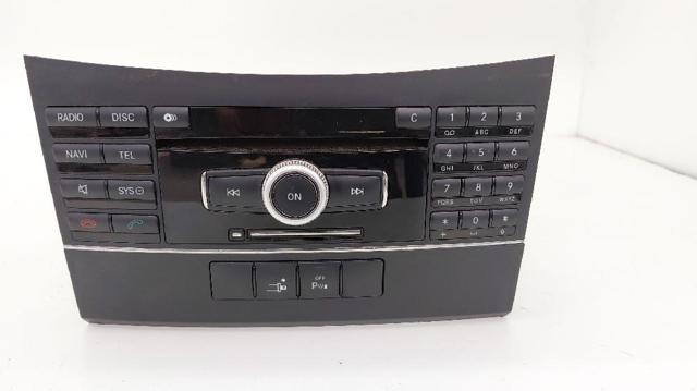 Kupić Radioodtwarzacz (radio AM/FM) Mercedes E  W212 w dobrej cenie