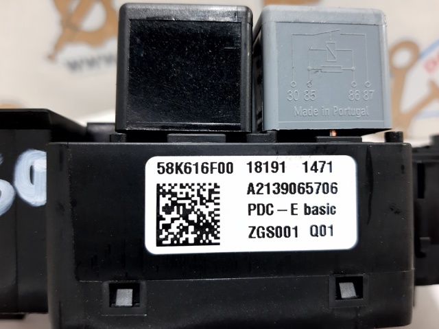 Skrzynka bezpieczników Mercedes E S213