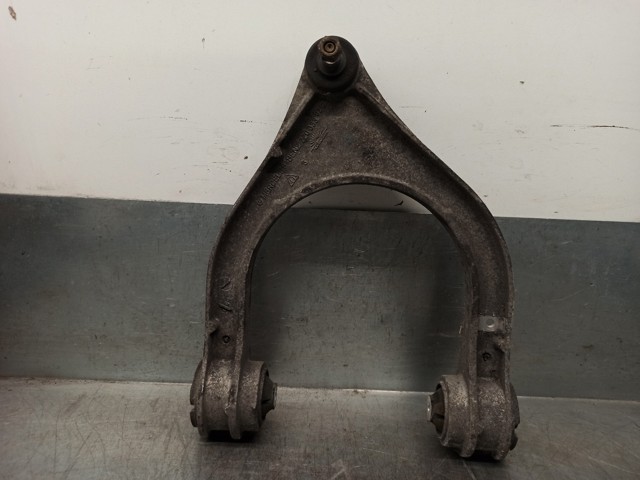 Wahacz zawieszenia przedniego prawy górny A2203309407 MERCEDES