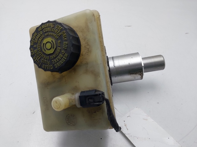 Zbiorniczek głównego cylindra hamulcowego (płynu hamulcowego) A2204300002 MERCEDES