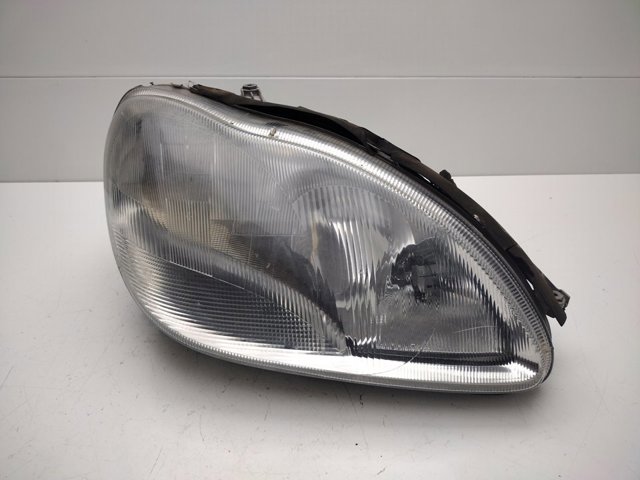 Reflektor prawy A2208200861 MERCEDES