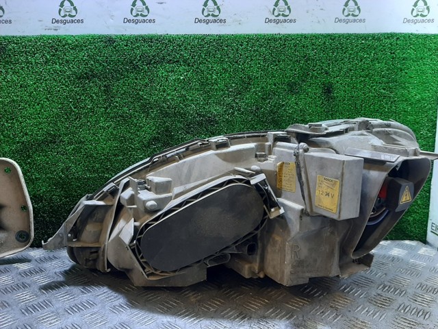 Reflektor prawy A2208200861 MERCEDES