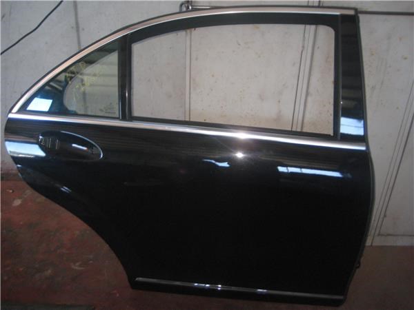  Mercedes S  (W221)