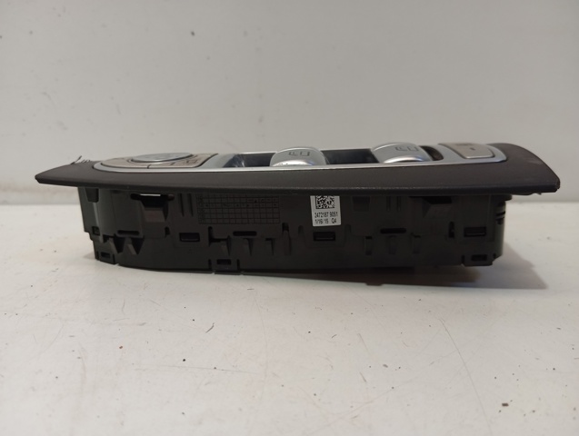Panel przyciskowy sterowania podnośnikiem szyby przedni lewy A22290568009051 MERCEDES