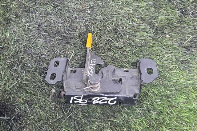 Zamek maski A2468800460 NISSAN