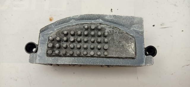 Rezystor wentylatora nagrzewnicy (ogrzewacza kabiny) A2469064100 VAG