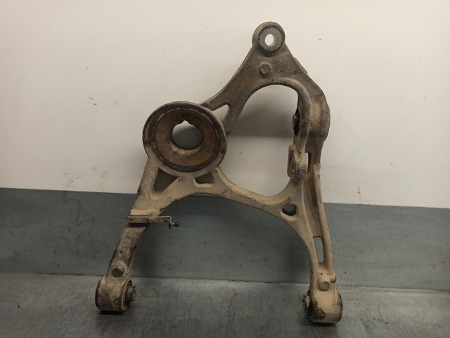 Wahacz zawieszenia przedniego dolny prawy A2513301207 MERCEDES