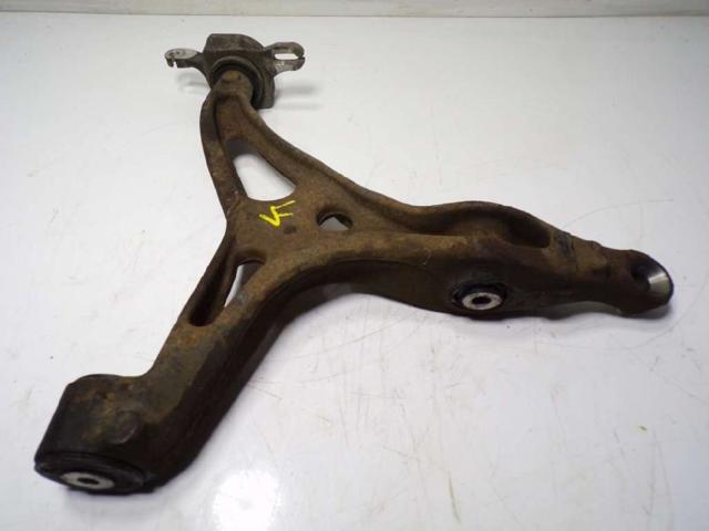 Wahacz zawieszenia przedniego dolny prawy A2513302007 MERCEDES