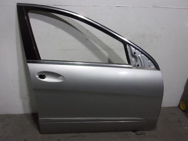 Drzwi przednie prawe A2517200205 MERCEDES