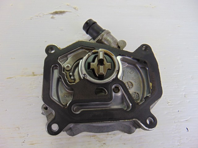 Pompa podciśnienia A2702300365 MERCEDES