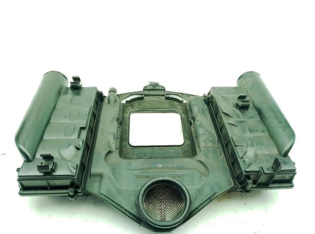 Obudowa filtra powietrza Mercedes C S203