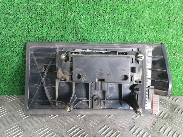 Reflektor prawy A2810881 VAG