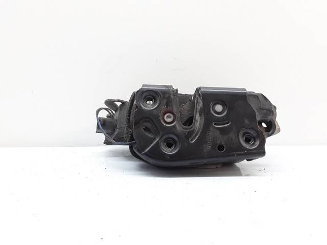 Zamek drzwi przednich prawych A2C53090790 MERCEDES