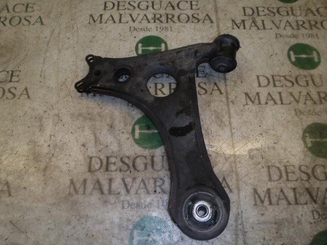 Wahacz zawieszenia przedniego dolny lewy A4143300307 MERCEDES