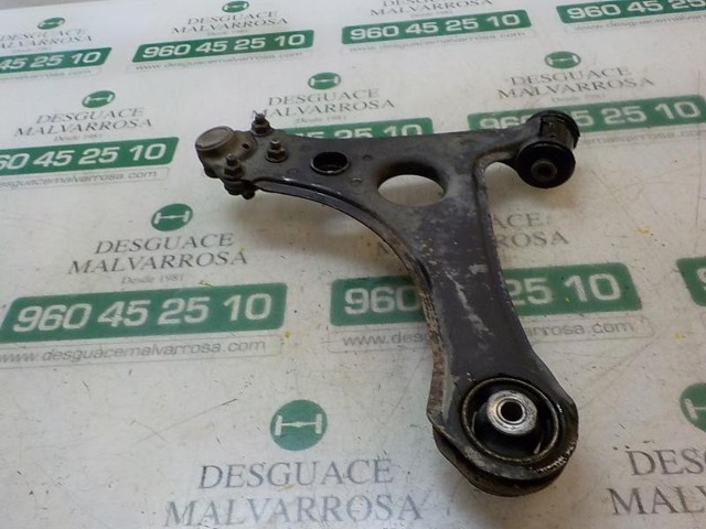 Wahacz zawieszenia przedniego dolny prawy A4143300407 MERCEDES