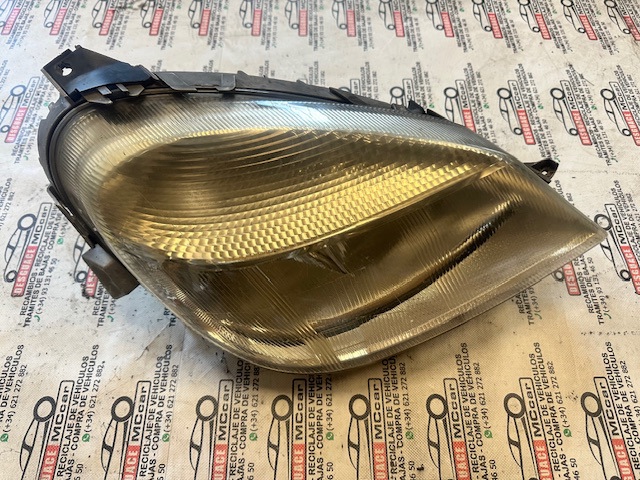 Reflektor prawy A4148200161 MERCEDES