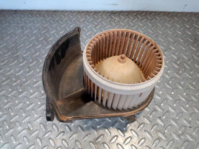 Silniczek wentylatora nagrzewnicy (ogrzewacza wnętrza) A4158350700 MERCEDES