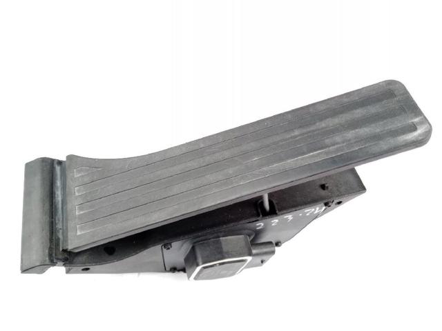 Pedał przyspieszenia (gazu) A4513000000 MERCEDES