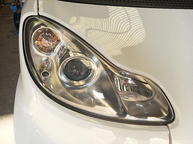 Reflektor prawy A4518200259 MERCEDES
