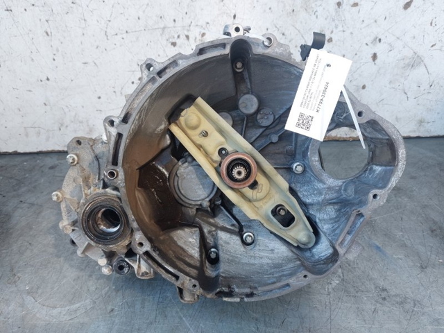 Mechaniczna skrzynia biegów w komplecie A4543600601 MERCEDES