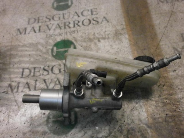 Główny cylinder hamulców A4544300001 MERCEDES