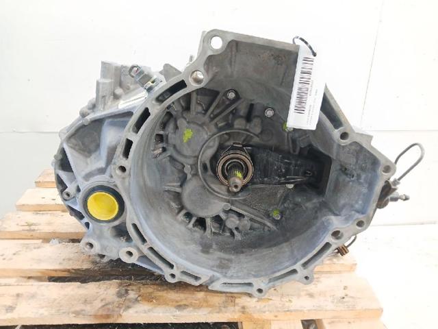 Mechaniczna skrzynia biegów w komplecie A6011701XC MAZDA