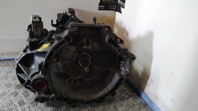 Mechaniczna skrzynia biegów w komplecie A6031701XC MAZDA
