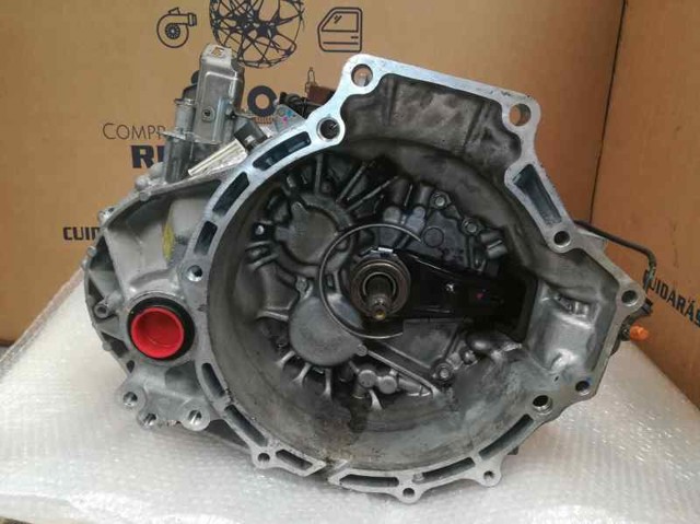 Mechaniczna skrzynia biegów w komplecie A6031701XH MAZDA