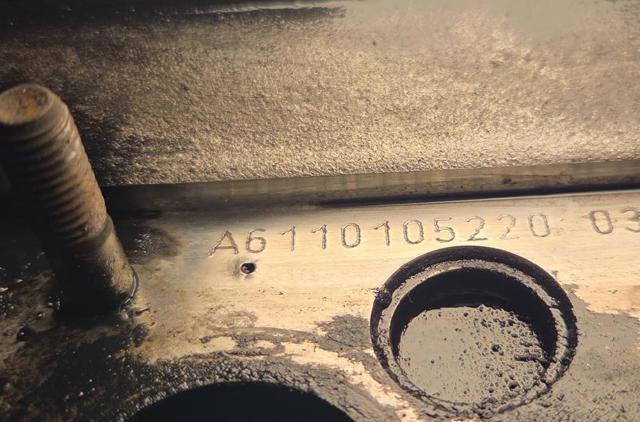Kupić Głowica cylindrów Mercedes C  W202 w dobrej cenie